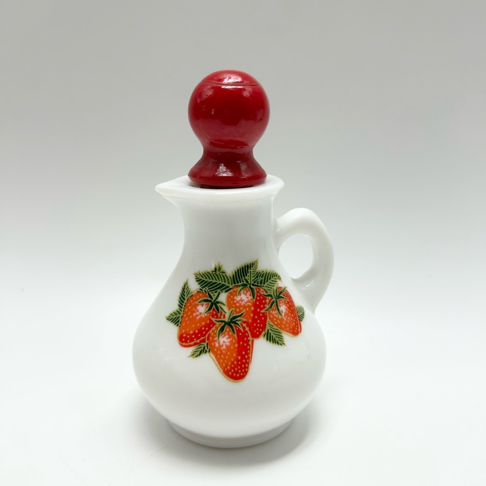🍓🍨🛁Avon - Bubble Bath Milk Glass Empty Bottle “Strawberries And Cream”